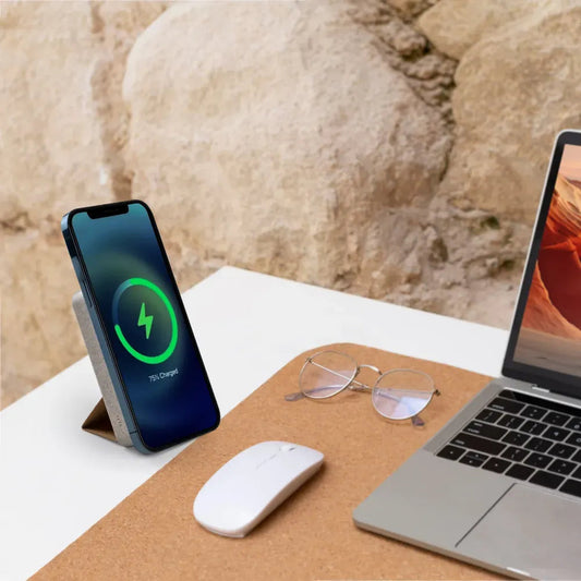 Cork MagSafe Wireless Powerbank with Foldable Stand, 15W, 10000 mAh Tristar Graphic